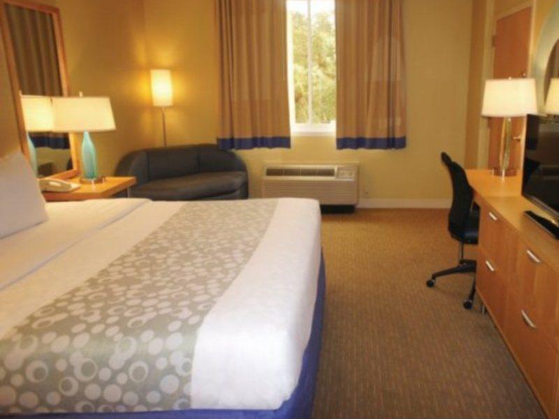 Hotel La Quinta By Wyndham Sarasota Downtown Extérieur photo